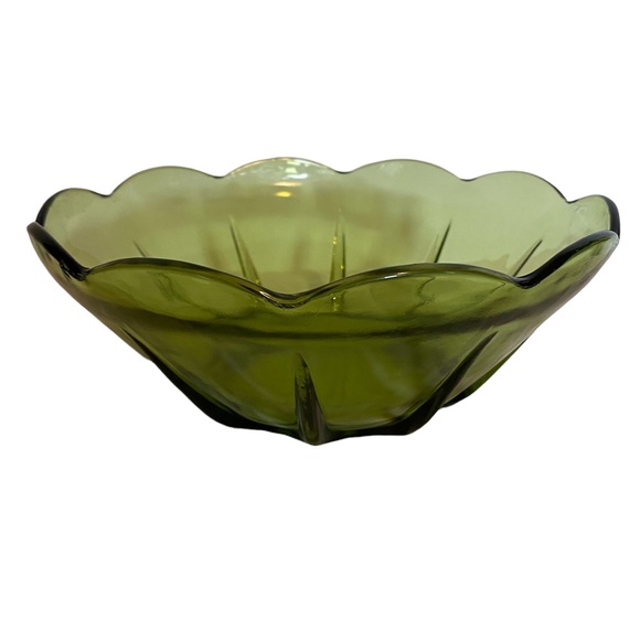 3/$12 Retro Green Glass Anchor Hocking Bowl - Picture 3 of 8